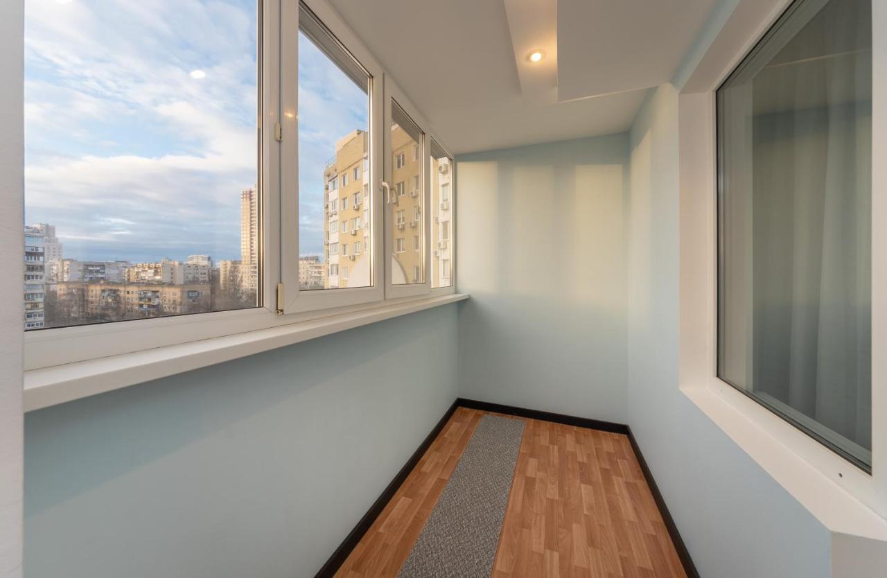 Modern 3 Bedroom Apartment Киев Экстерьер фото