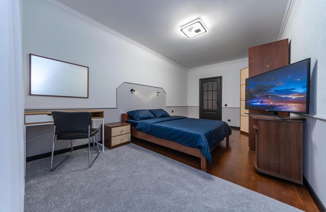 Modern 3 Bedroom Apartment Киев Экстерьер фото