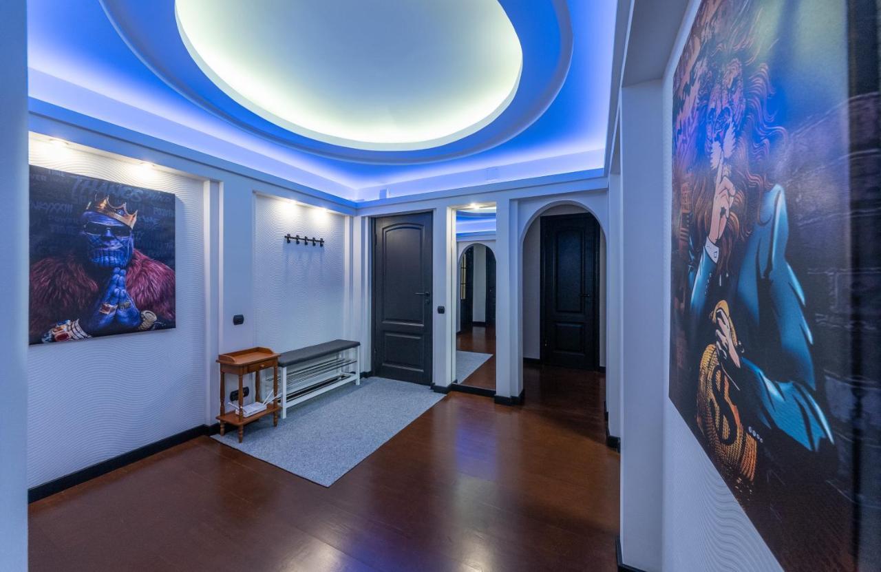 Modern 3 Bedroom Apartment Киев Экстерьер фото